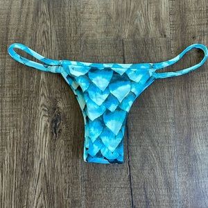 Size xs Midori bikini bottom